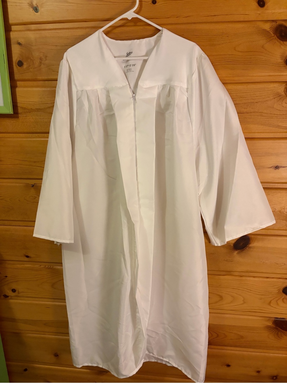 Women's White Graduation Gown with Zipper Closure - Unbranded